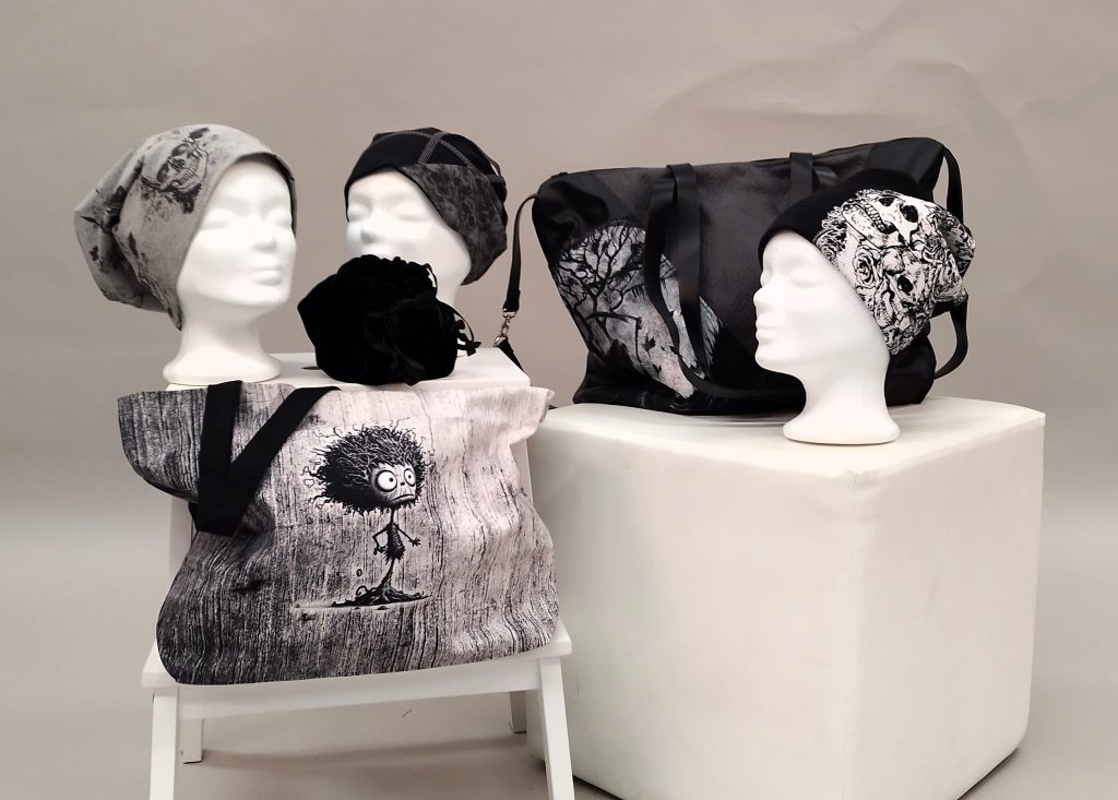 Gothic Taschen, Mützen