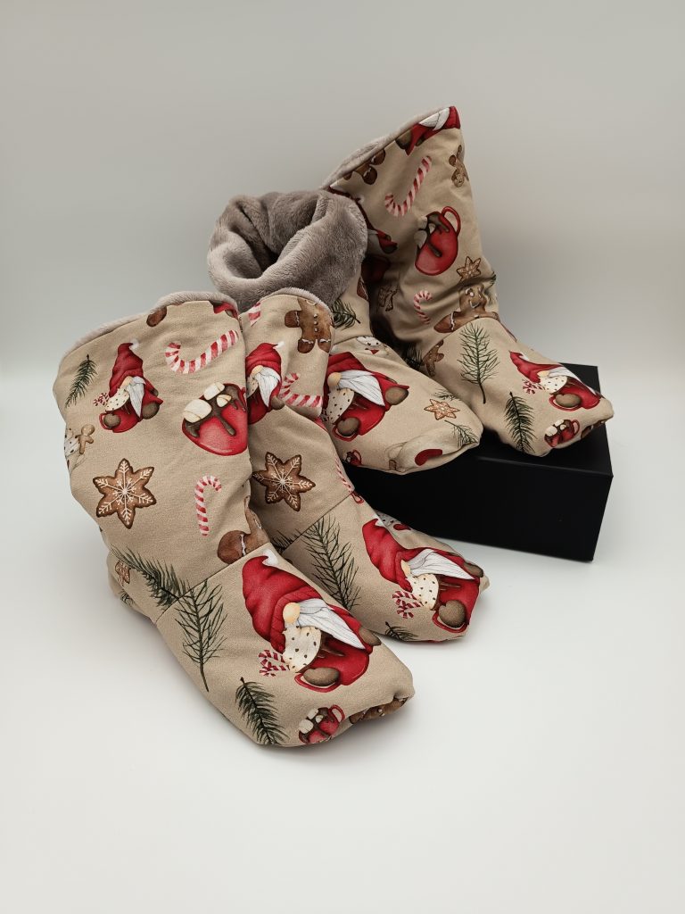 Kuschelsocken Christmas Gnome